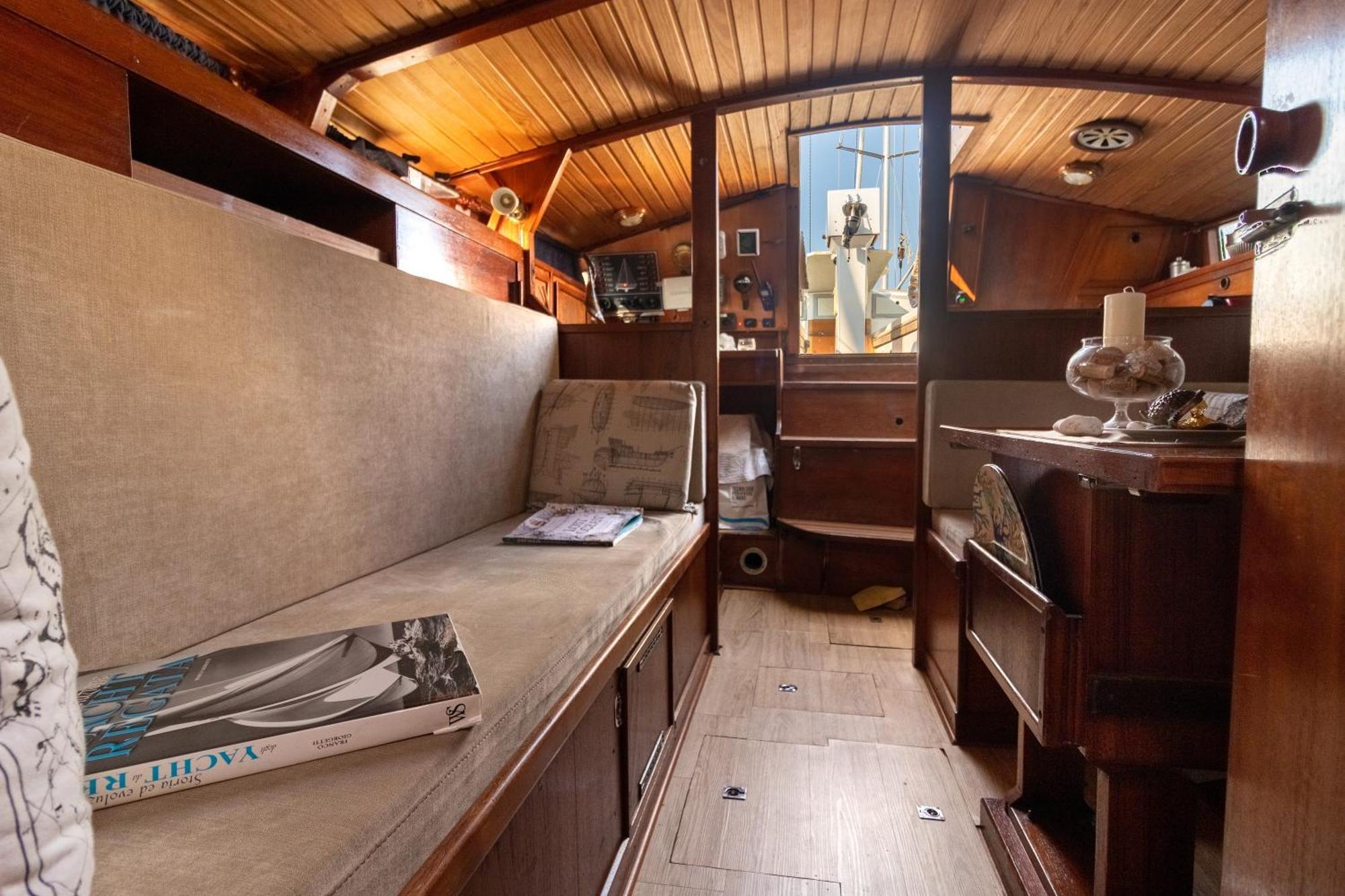 Quo Vadis Yacht Otel Bari Dış mekan fotoğraf