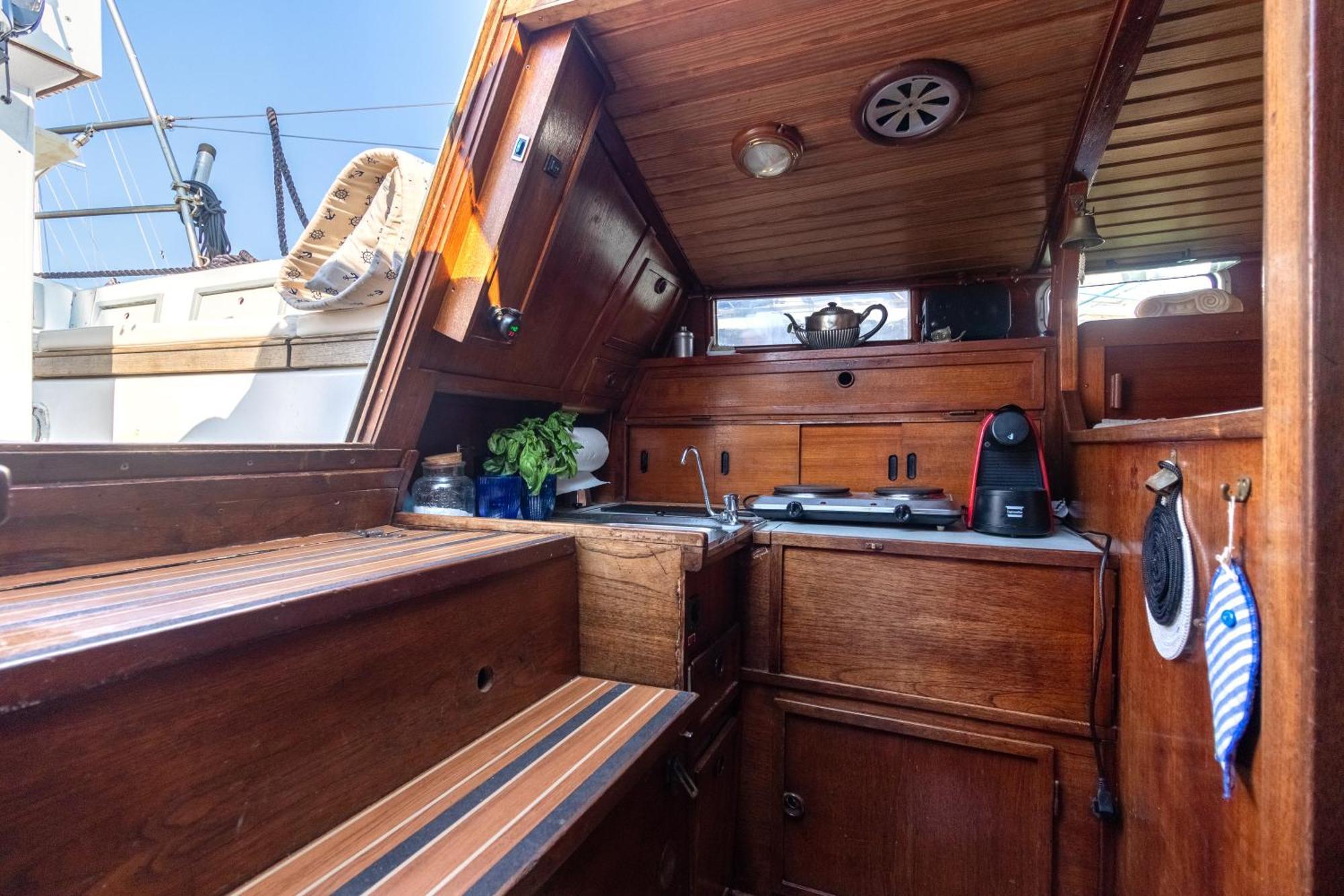 Quo Vadis Yacht Otel Bari Dış mekan fotoğraf