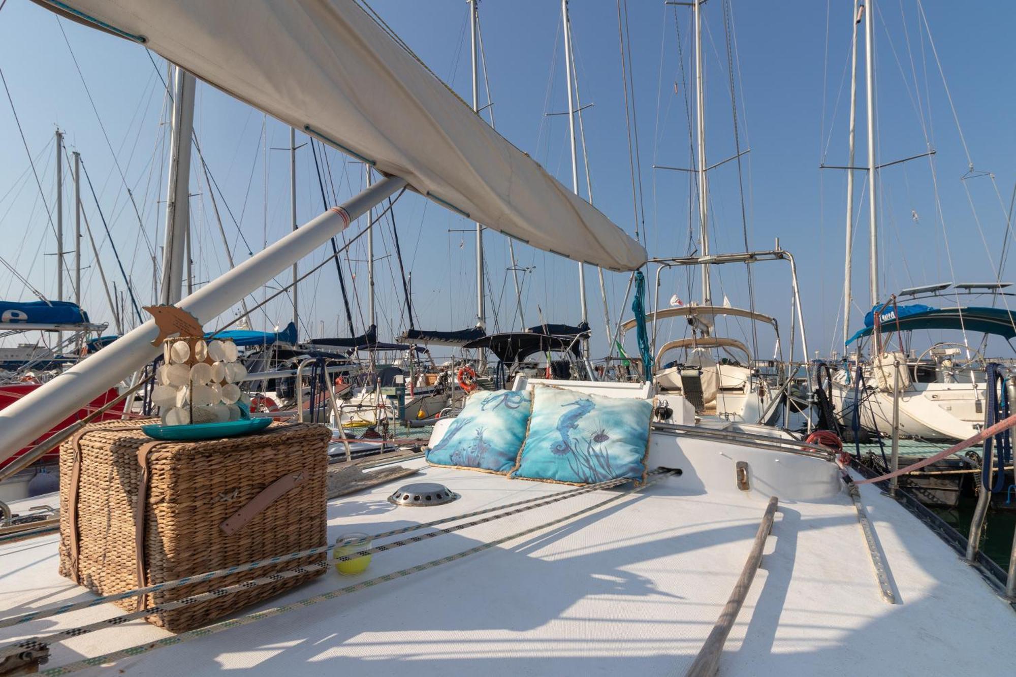 Quo Vadis Yacht Otel Bari Dış mekan fotoğraf