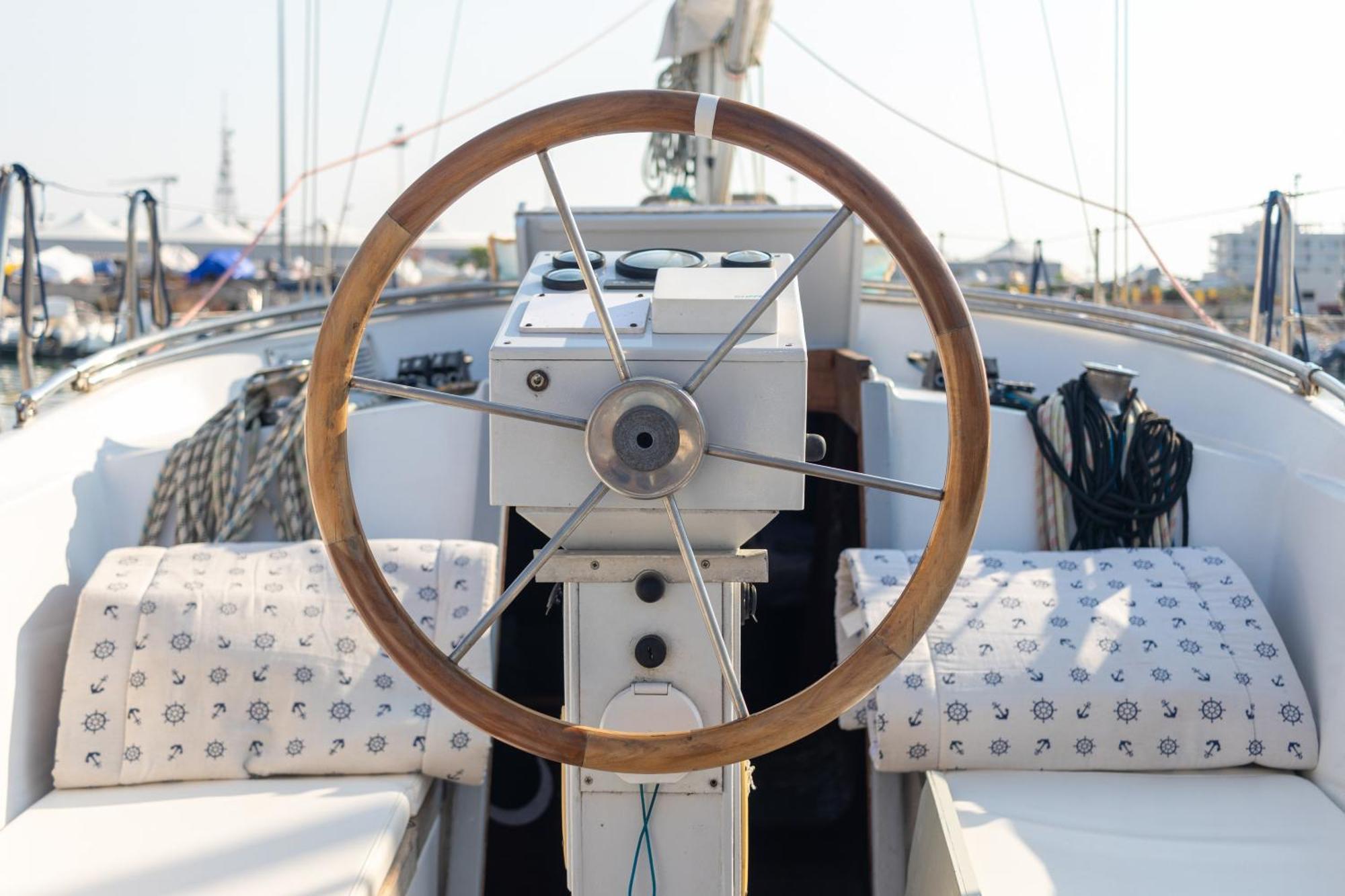 Quo Vadis Yacht Otel Bari Dış mekan fotoğraf