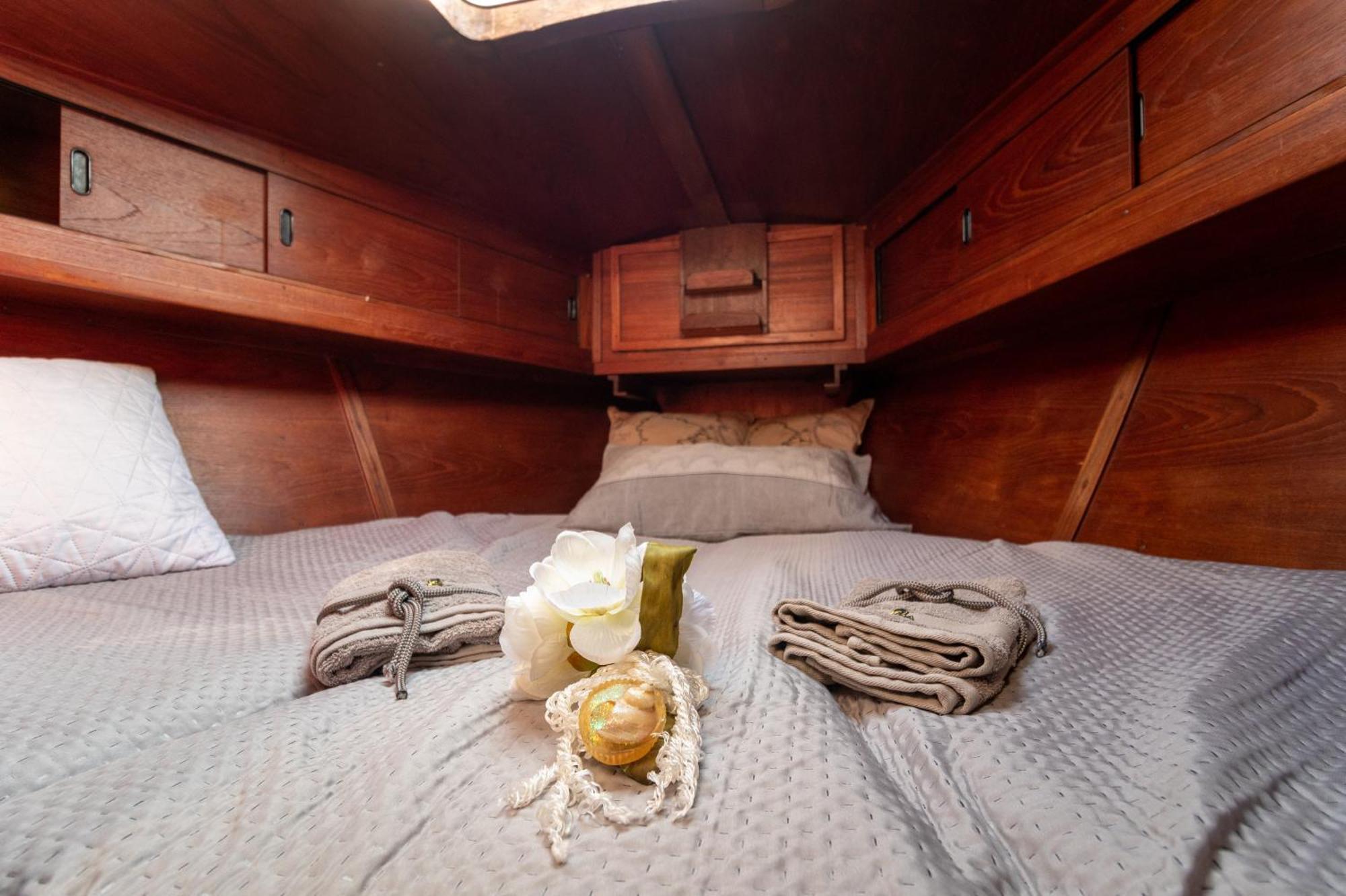 Quo Vadis Yacht Otel Bari Dış mekan fotoğraf
